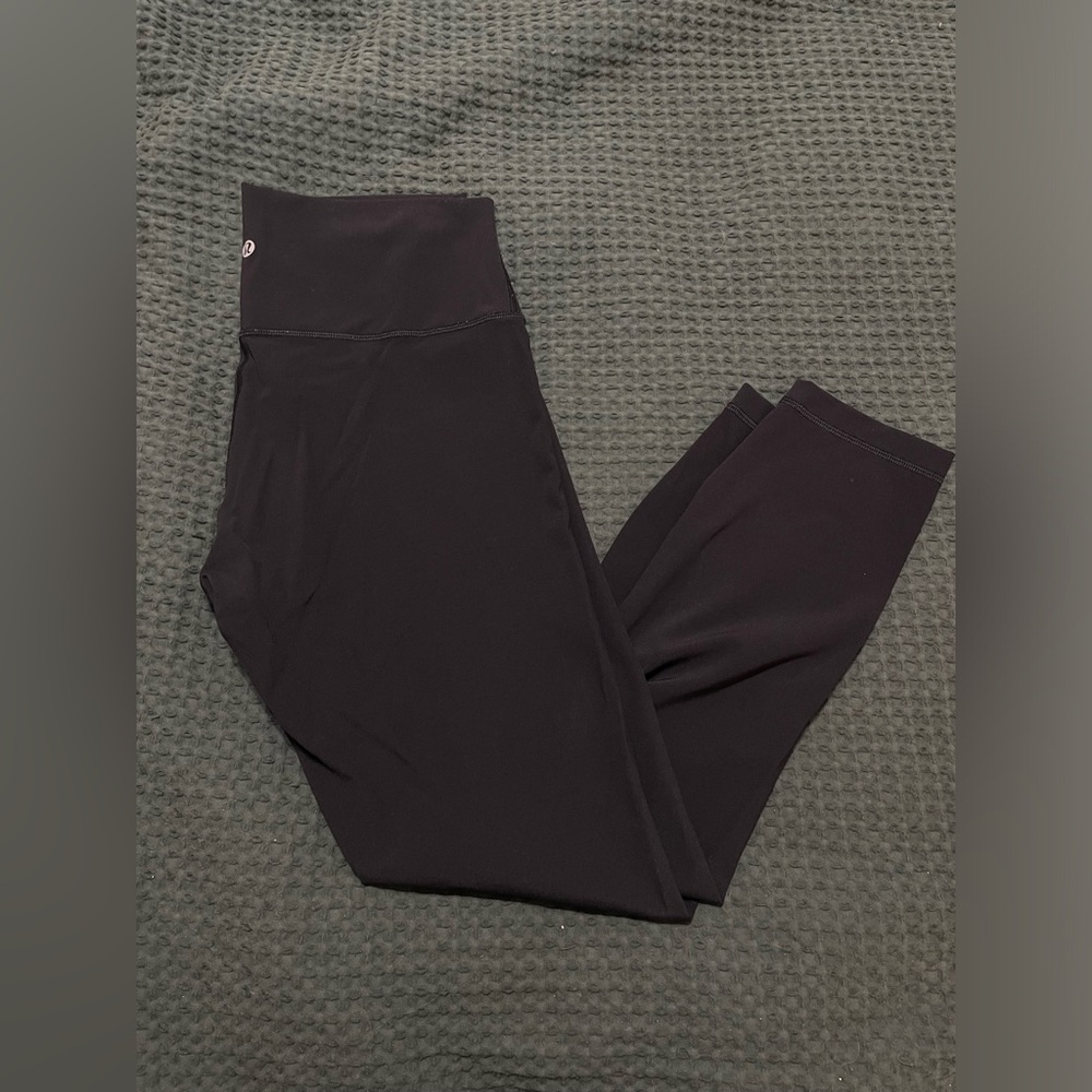 Wonder Train High Rise 28” Lululemon Leggings